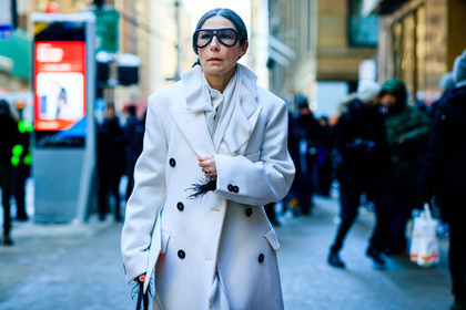 atmosphere details, AUTUMN WINTER 2017-2018, AW 17-18, detail, FALL WINTER 2017-2018, fashion week, frenchystyle, FW, FW 17-18, horizontal, jonathan paciullo, NEW YORK, NYFW, street style, sunglasses, Véronique Tristram, white coat, white scarf