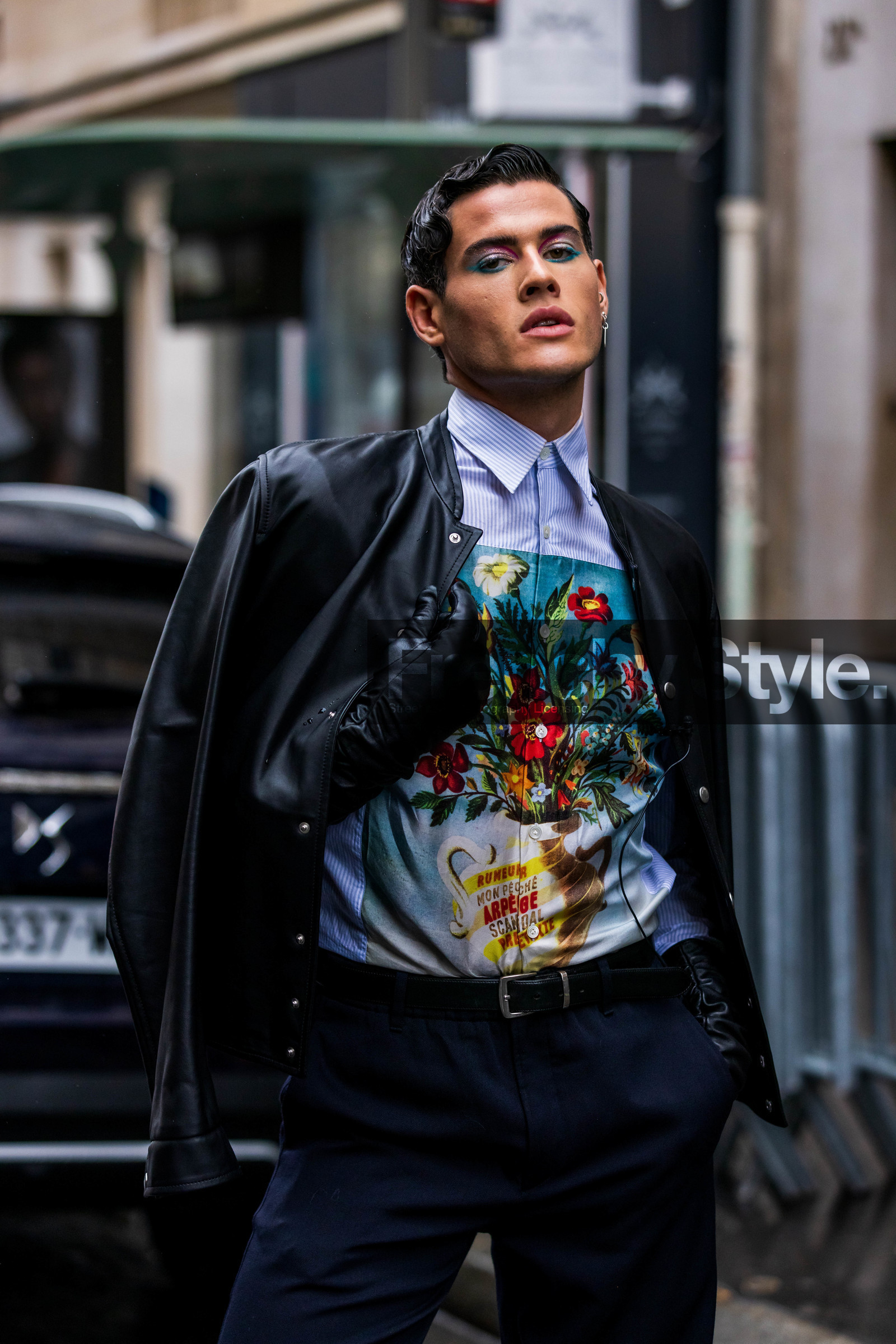 belt, black belt, black gloves, black jacket, black pants, blue shirt, floral print, flower, gloves, green eyeshadow, jacket, leather gloves, leather jacket, menswear, pants, printed shirt, Raphael Say, shirt, striped shirt, stripes, fashion week, frenchystyle, FW, jonathan paciullo, street style, PFW, PARIS, SPRING SUMMER 2022, SS 22, vertical, atmosphere details