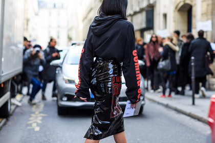 atmosphere details, AUTUMN WINTER 2016-2017, AW 16-17, black skirt, black sweater, detail, FALL WINTER 2016-2017, fashion week, frenchystyle, FW, FW 16-17, hoodie, horizontal, jonathan paciullo, leather shoes, leather skirt, long skirt, miu miu, PARIS, PFW, printed skirt, printed sweater, street style, Tiffany Hsu, varnished leather, vinyl, vêtements