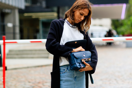 atmosphere details, black bag, black cardigan, blue denim, denim skirt, detail, fashion week, frenchystyle, FW, horizontal, jonathan paciullo, leather bag, LFW, LONDON, palace, proenza schouler, SPRING SUMMER 2017, SS 17, street style, white top, woman