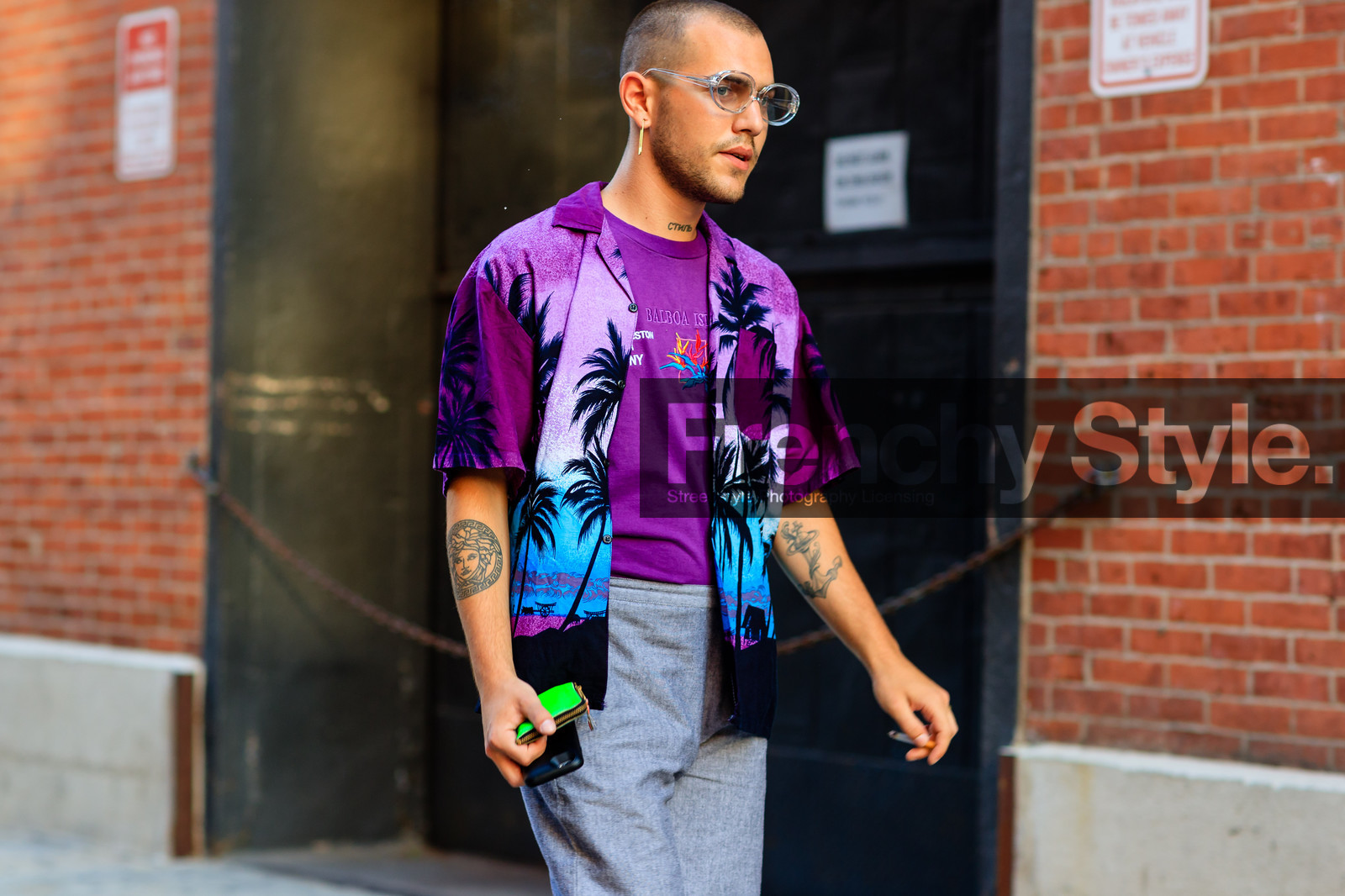 atmosphere details, detail, fashion week, frenchystyle, FW, grey pants, horizontal, jonathan paciullo, marc goehring, NEW YORK, NYFW, printed shirt, purple shirt, purple t shirt, SPRING SUMMER 2017, SS 17, street style, sunglasses, tattoos, trousers