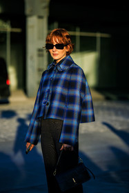 close up, black sunglasses, biker shorts, short hair, cropped jacket, plaid jacket, blue toned jacket, blue jakcet, black pants, black handbag, alyssa coscarelli, street style, jonathan paciullo, FW, frenchystyle, fashion week, NYFW, NEW YORK, AUTUMN WINTER 2022-2023, FALL WINTER 2022_2023, FW 22-23, vertical, atmosphere details
