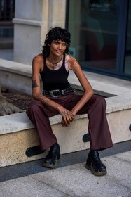 belt, black belt, black sneakers, black tank top, black top, brown pants, eyeliner, leather belt, makeup, necklace, Precilla Cheseaux, tank top, tattoo, western belt, street style, jonathan paciullo, FW, frenchystyle, fashion week, PFW, PARIS, SPRING SUMMER 2022, SS 22, vertical, atmosphere details, model