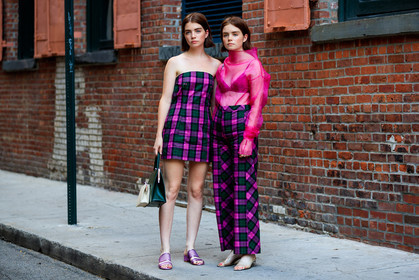 black bra, bustier dress, checked, graphic dress, graphic pants, green bag, leather bag, leather shoes, molly and reese blustein, pink dress, pink pants, pink top, plaid, printed dress, printed pants, purple shoes, see through, tartan, transparent shoes, trousers, white bag, fashion week, frenchystyle, FW, jonathan paciullo, street style, NYFW, NEW YORK, SPRING SUMMER 2019, SS 19, atmosphere details, horizontal, full length