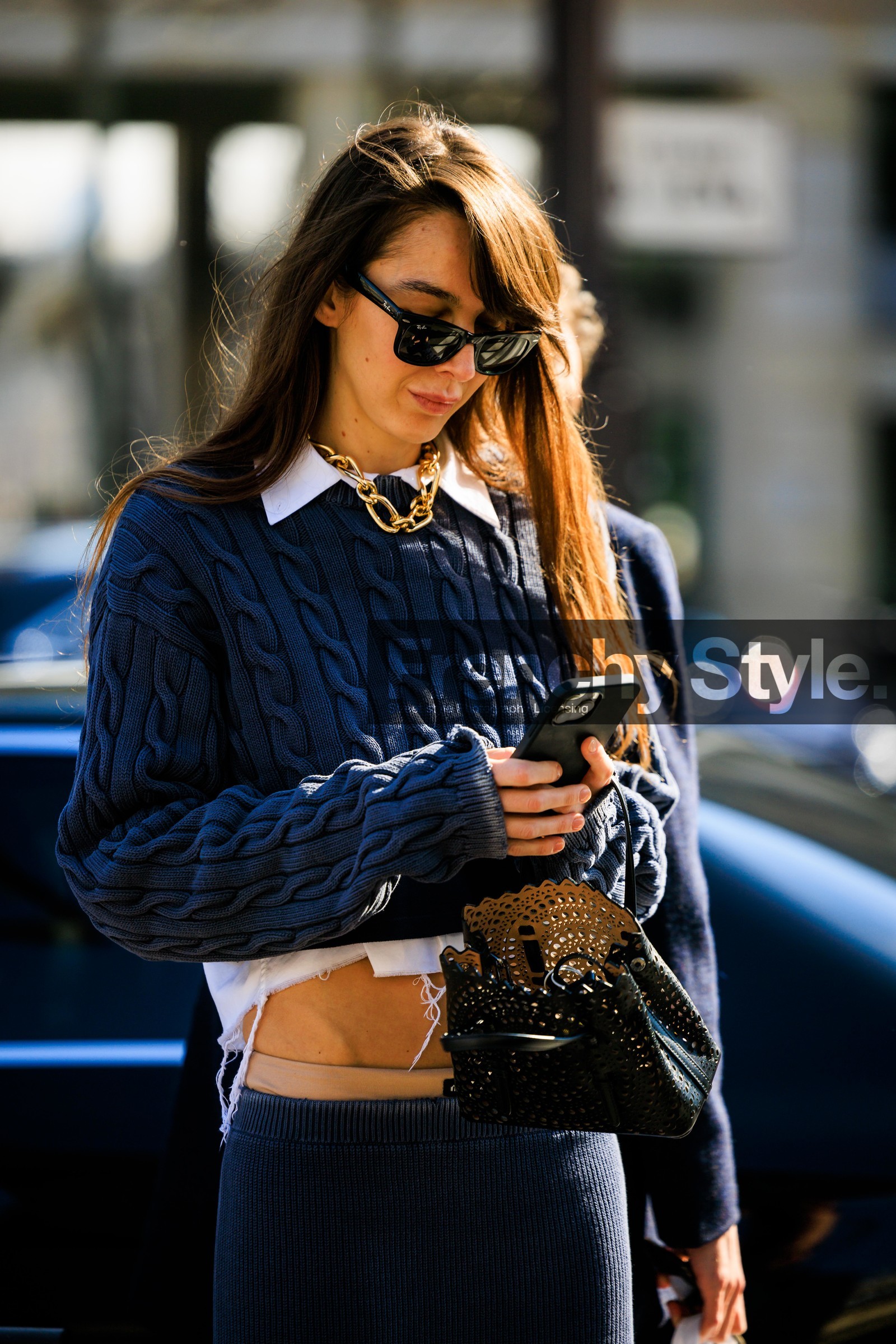 golden necklace, knitted look, miu miu, cropped, top, white shirt, black sunglasses, knitted jumper, grey jumper, alaia handbag, black handbag, estelle pigault, FW 22-23, FALL WINTER 2022_2023, AUTUMN WINTER 2022-2023, fashion week, frenchystyle, FW, jonathan paciullo, street style, PFW, PARIS, vertical, detail