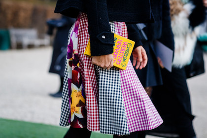 checked skirt, floral, flower, gingham, graphic skirt, leather bag, multicolor skirt, olympia le tan, printed bag, printed skirt, yellow bag, fashion week, frenchystyle, FW, jonathan paciullo, street style, PFW, PARIS, SPRING SUMMER 2017, SS 17, HAUTE COUTURE, atmosphere details, detail, horizontal
