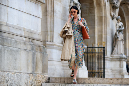 beige coat, brown bag, embroidered shoes, floral, flowers, graphic dress, leather bag, leather shoes, multicolor dress, pearls, printed dress, sunglasses, trench coat, fashion week, frenchystyle, FW, jonathan paciullo, street style, PFW, PARIS, atmosphere details, horizontal, full length, model, AUTUMN WINTER 2018-2019, FALL WINTER 2018-2019, FW 18-19