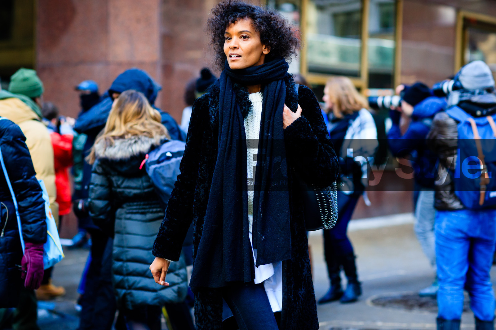 atmosphere details, AUTUMN WINTER 2017-2018, AW 17-18, black bag, black coat, black denim, black jacket, black scarf, denim pants, detail, FALL WINTER 2017-2018, fashion week, frenchystyle, fur jacket, FW, FW 17-18, horizontal, jeans, jonathan paciullo, leather bag, Liya Kebede, model, NEW YORK, NYFW, street style, studs, trousers