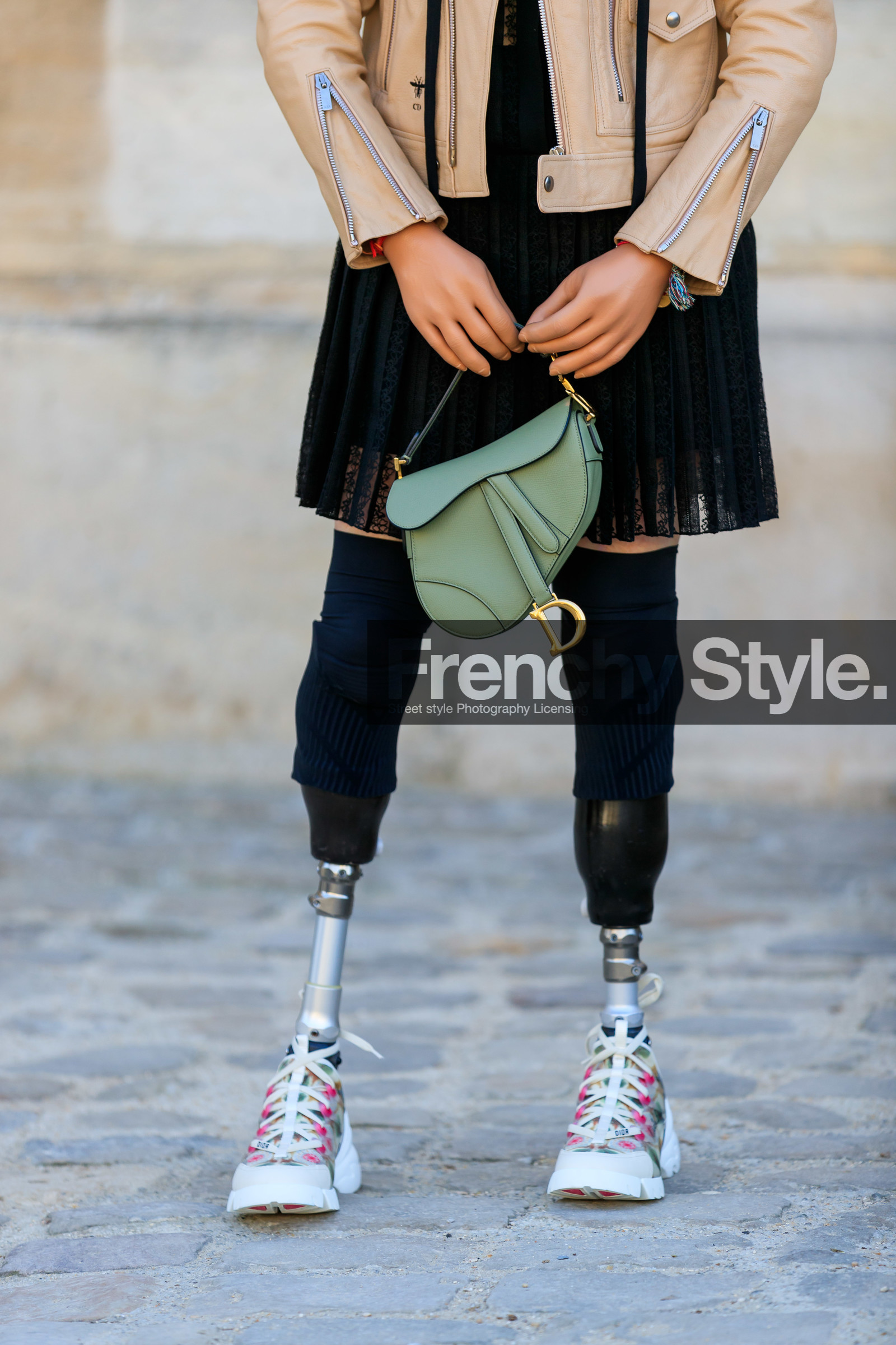 beatrice vio, beige jacket, black dress, christian dior, green bag, lace dress, leather bag, leather jacket, leather perfecto, leather shoes, saddle bag, white sneakers, fashion week, frenchystyle, FW, jonathan paciullo, street style, PFW, PARIS, AUTUMN WINTER 2019-2020, AW 19-20, FALL WINTER 2019-2020, FW 19-20, vertical, atmosphere details, detail