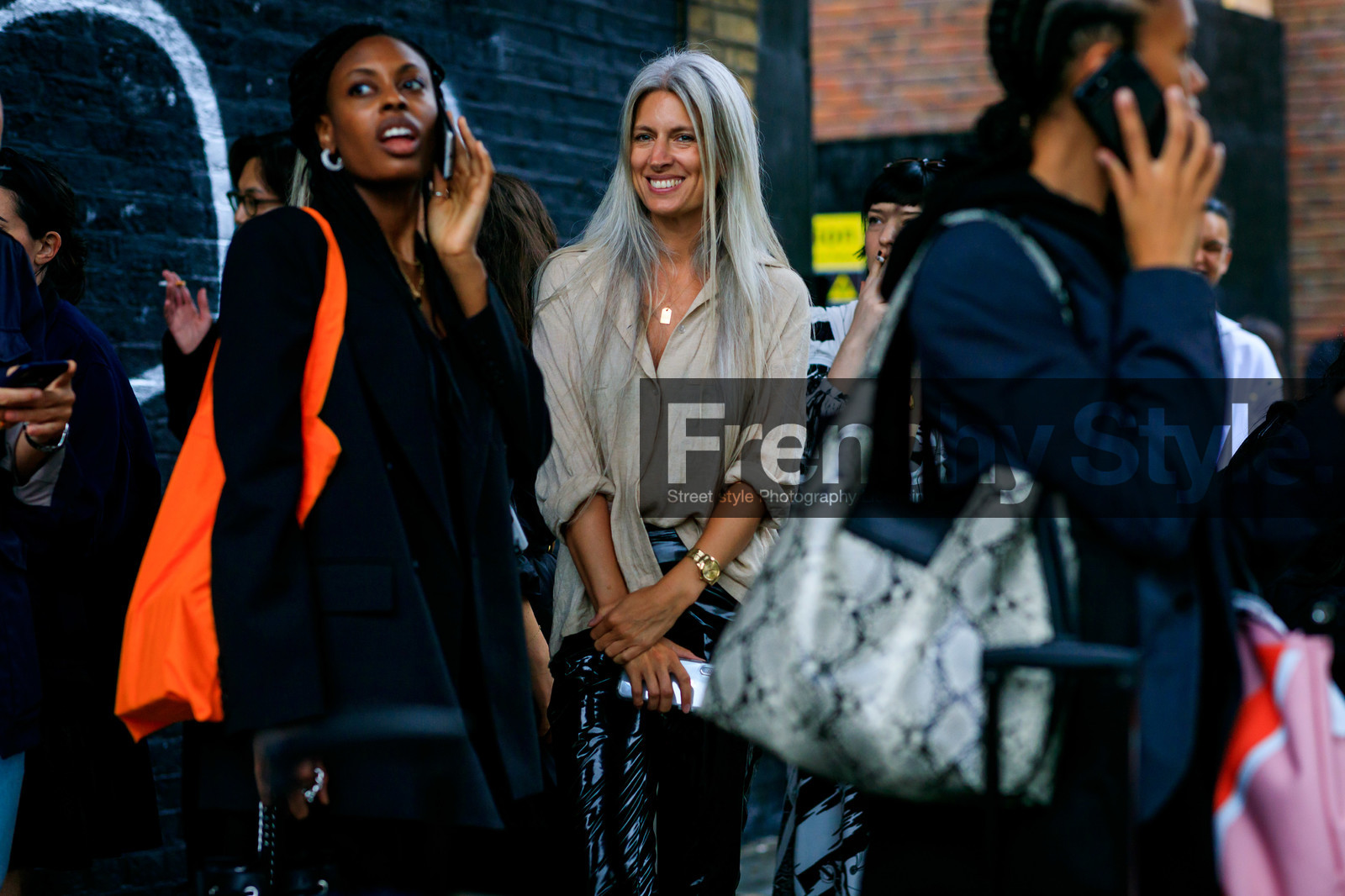 sarah harris, light beige shirt, loose shirt, black vinyl pants, golden watch, fashion week, frenchystyle, FW, jonathan paciullo, street style, atmosphere details, horizontal, detail