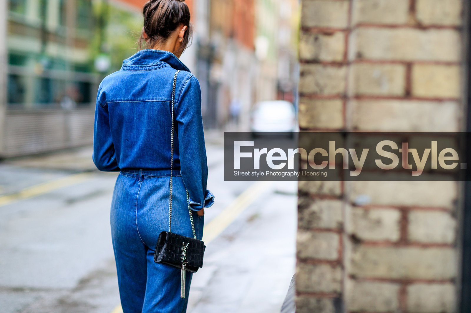 atmosphere details, black bag, blue denim, blue jumpsuit, denim jumpsuit, denim pants, detail, fashion week, frenchystyle, FW, horizontal, jeans, jonathan paciullo, leather bag, LFW, LONDON, saint laurent paris, SPRING SUMMER 2017, SS 17, street style, woman