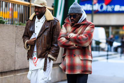 atmosphere details, AUTUMN WINTER 2016-2017, AW 16-17, beige cap, brown jacket, caban, denim overall, detail, FALL WINTER 2016-2017, fashion week, frenchystyle, fur collar, FW, FW 16-17, grey beanie, guess, hood, horizontal, jonathan paciullo, leather jacket, man, NEW YORK, NYFW, printed coat, red jacket, sheep fur, street style, striped coat, sunglasses, supreme, white denim