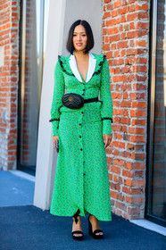 black bag, black shoes, fanny pack, fashion week, floral, flowers, frenchystyle, full length, FW, graphic dress, green dress, gucci, high heels, jonathan paciullo, leather bag, leather shoes, MFW, MILAN, printed dress, SPRING SUMMER 2018, SS 18, street style, Tiffany Hsu, vertical