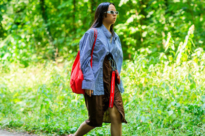 atmosphere details, blue shirt, brown skirt, detail, fashion week, frenchystyle, FW, graphic shirt, high waist, horizontal, jonathan paciullo, leather bag, MENSWEAR, PARIS, PFW, printed shirt, red bag, SPRING SUMMER 2018, SS 18, street style, striped shirt, sunglasses, tucked in
