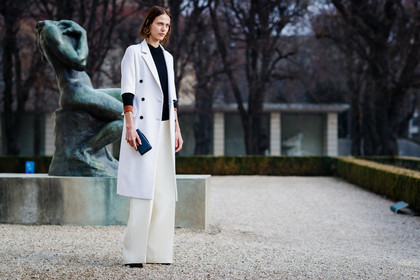 black bag, black sweater, christian dior, leather bag, trousers, white coat, white jacket, white pants, fashion week, frenchystyle, FW, jonathan paciullo, street style, PFW, PARIS, SPRING SUMMER 2017, SS 17, HAUTE COUTURE, atmosphere details, full length, horizontal, aymeline valade, model