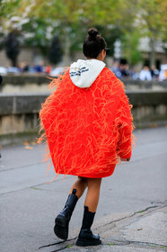 dana hourani, orange coat, white hoodie, letter embroidered pullover, valentino look, feather details, feather details coat, back details, black leather boots, flat boots, PARIS, PFW, SPRING SUMMER 2020, SS 20, fashion week, frenchystyle, FW, jonathan paciullo, street style, vertical, atmosphere details, detail