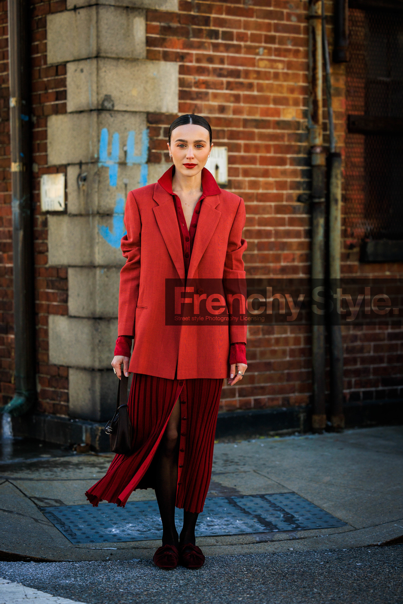 full red look, burgundy loafers, buttoned top, red blazer, red knitted top, red lips, red skirt, midi buttoned skirt, mini prada bag, brown handbag, knitwear, pleated skirt, mary leest, street style, jonathan paciullo, FW, frenchystyle, fashion week, NYFW, NEW YORK, AUTUMN WINTER 2022-2023, FALL WINTER 2022_2023, FW 22-23, vertical, full length