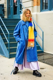 denim trench, blue denim coat, black long coat, long trench coat, denim, automme look, multicolor scarf, purple longdress, miu miu boots, chunky leather boots, black boots, wool colorful scarg, fashion week, frenchystyle, FW, jonathan paciullo, street style, NYFW, NEW YORK, AUTUMN WINTER 2022-2023, FALL WINTER 2022_2023, FW 22-23, vertical, full length