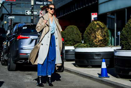 acne studios, atmosphere details, AUTUMN WINTER 2016-2017, AW 16-17, beige coat, black bag, black belt, black boots, blue denim, céline, denim pants, fashion week, frenchystyle, full length, FW, FW 16-17, high heels, horizontal, jeans, jonathan paciullo, leather bag, leather boots, NEW YORK, NYFW, street style, sunglasses, trench coat, trousers, wide pants, woman