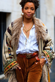 fur coat, long coat, striped coat, ethnic embroidered coat, ethnic printed coat, white shirt, lace shirt, corduroy pants, brown pants, belted pants, camel leather belt, etro coat, etro belt, etro pants, etro look, long necklace, golden necklace, multi necklace, hoop earrings, golden earrings, oversize coat, street style, jonathan paciullo, FW, frenchystyle, fashion week, MFW, MILAN, SPRING SUMMER 2021, SS 21, vertical, detail, model
