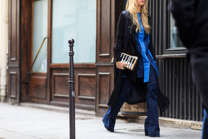 atmosphere details, AUTUMN WINTER 2016-2017, AW 16-17, black coat, blue denim, denim pants, denim top, detail, FALL WINTER 2016-2017, fashion week, frenchystyle, fun bag, FW, FW 16-17, geometric, graphic top, horizontal, jeans, jonathan paciullo, PARIS, PFW, printed clutch, street style, striped top, stripes, sunglasses, trousers