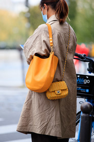 back details, bag detail, yellow leather bag, celine bag, chanel bag, crossbody bag, mini bag, plaited bag, round shape bag, shoulder bag, covid face mask, PARIS, PFW, fashion week, frenchystyle, FW, jonathan paciullo, street style, SPRING SUMMER 2021, SS 21, vertical, atmosphere details, detail
