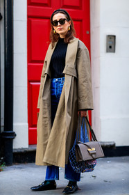 beige coat, black loafers, black shoes, black sweater, blue bag, blue denim, denim pants, earrings, fishnet, grey bag, gucci, jeans, leather bag, leather shoes, loewe, sunglasses, trench coat, trousers, fashion week, frenchystyle, FW, jonathan paciullo, street style, LFW, LONDON, AUTUMN WINTER 2018-2019, AW 18-19, FALL WINTER 2018-2019, FW 18-19, vertical, full length, sylvia haghjoo