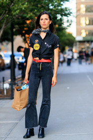 black bandana, black denim, black shirt, denim pants, fashion week, frenchystyle, full length, FW, Hayett McCarthy, high heels, jeans, jonathan paciullo, leather belt, leather shoes, model, NEW YORK, NYFW, pins, red belt, SPRING SUMMER 2018, SS 18, street style, trousers, vertical
