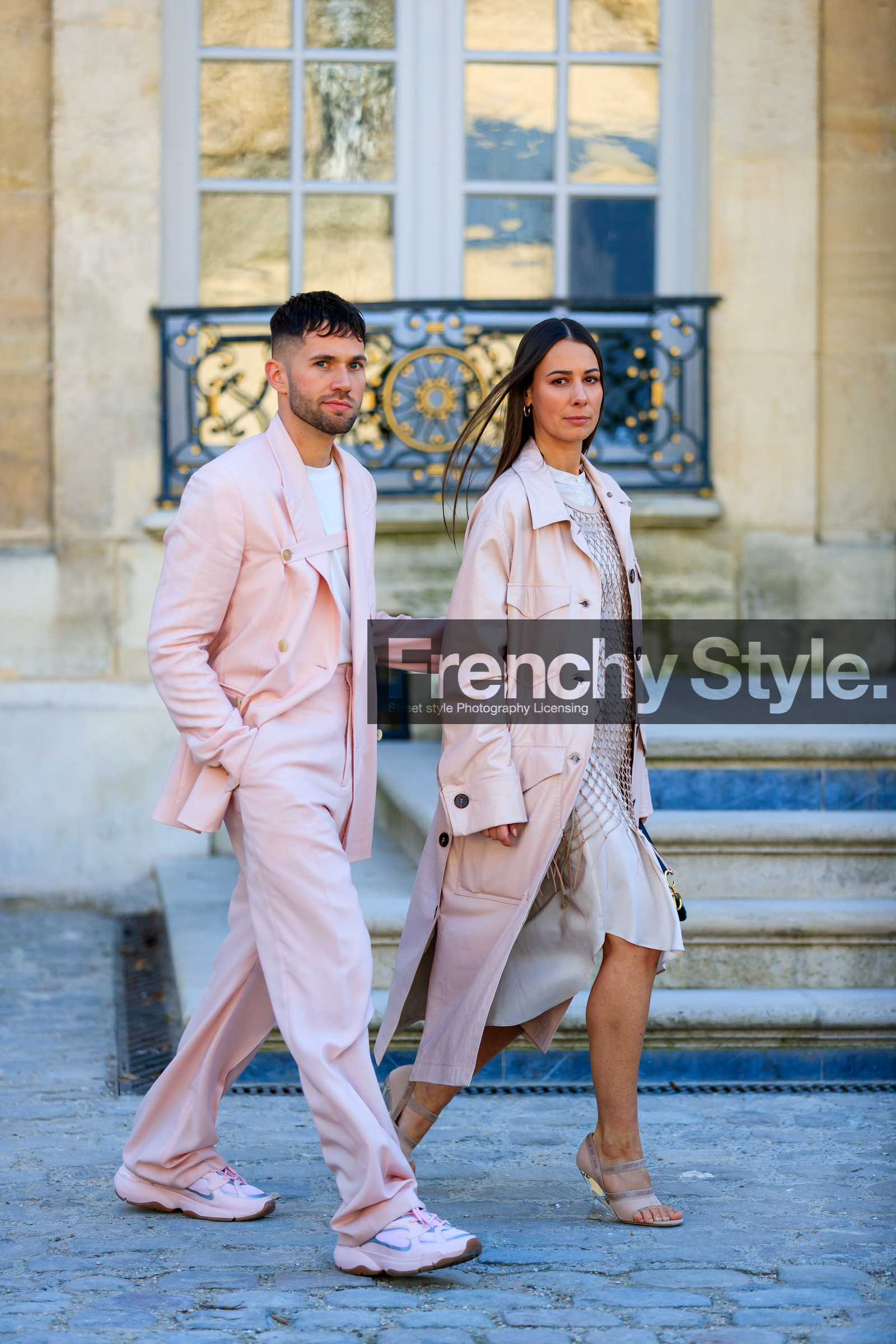 alice & j.s, christian dior, dior homme, embroidered bag, fishnet, graphic bag, graphic dress, leather bag, leather shoes, multicolor bag, pink coat, pink dress, pink jacket, pink pants, pink shoes, pink suit, printed bag, printed dress, saddle bag, trousers, white shoes, fashion week, frenchystyle, FW, jonathan paciullo, street style, PFW, PARIS, AUTUMN WINTER 2019-2020, AW 19-20, FALL WINTER 2019-2020, FW 19-20, vertical, full length