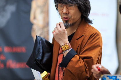 atmosphere details, black bag, blazer, brown jacket, camel jacket, collier de chien bracelet, detail, fashion week, frenchystyle, FW, hermès, horizontal, jonathan paciullo, leather bag, MENSWEAR, PARIS, PFW, SPRING SUMMER 2017, SS 17, street style