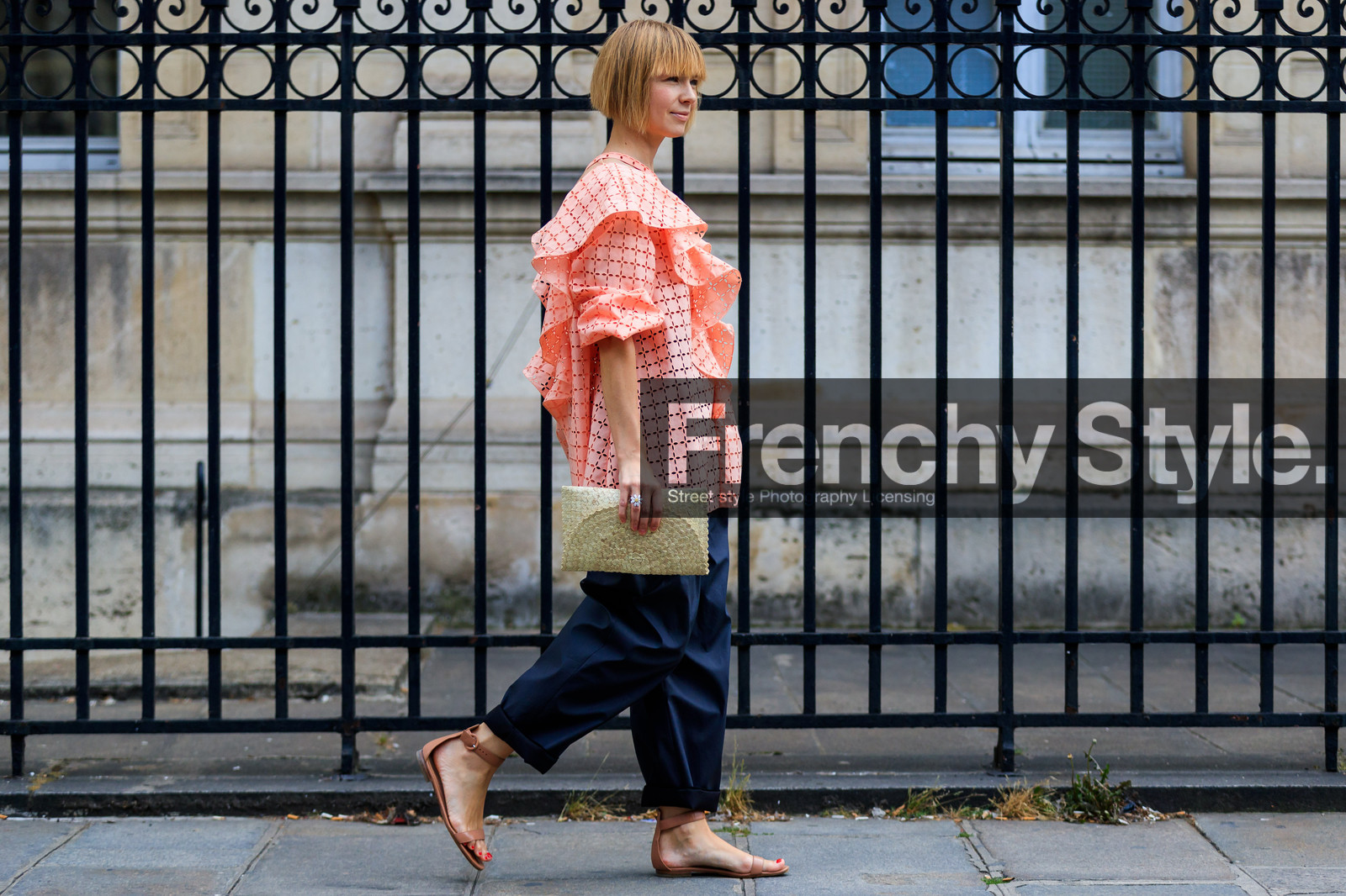 beige bag, brown sandals, checked, leather bag, leather shoes, navy pants, pink top, plaid, ruffles, trousers, PFW, fashion week, frenchystyle, FW, jonathan paciullo, street style, PARIS, horizontal, atmosphere details, full length, AUTUMN WINTER 2018-2019, FALL WINTER 2018-2019, FW 18-19, vika gazinskaya