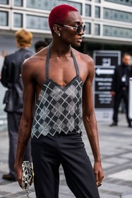 aviator sunglasses, bag, black pants, check, checked top, earrings, menswear, pants, printed top, Rickey Thompson, statement bag, strass, strassed top, sunglasses, tattoo, fashion week, frenchystyle, FW, jonathan paciullo, street style, PFW, PARIS, SPRING SUMMER 2022, SS 22, vertical, atmosphere details