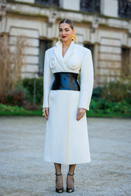 schiaparelli, white coat, black corset, surrealism, golden earrings, black heels, fishnet tights, red lipstick, fashion week, frenchystyle, FW, jonathan paciullo, street style, PARIS, PFW, SPRING SUMMER 2022, SS 22, full length, vertical, chiara ferragni