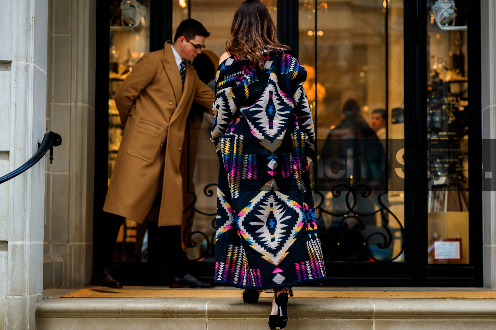 black shoes, graphic jacket, high heels, leather shoes, multicolor jacket, printed jacket, frenchystyle, jonathan paciullo, street style, NYFW, NEW YORK, AUTUMN WINTER 2019-2020, AW 19-20, FALL WINTER 2019-2020, FW 19-20, fashion week, FW, atmosphere details, horizontal, detail