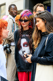 pink hair, yellow hair, blue hair, purple hair, dyed hair, black t-shirt, printed t-shirt, diamond earrings, dangling earrings, silvered earrings, multi earrings, plaited hair, butterfly sunglasses, fashion week, frenchystyle, FW, jonathan paciullo, street style, PFW, PARIS, SPRING SUMMER 2020, SS 20, horizontal, atmosphere details, detail