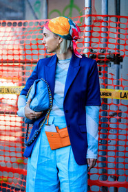 navy blue jacket, light blue pullover, light blue bermuda shorts, light blue leather bag, orange leather bag, quilted bag, chanel bag, fendi bag, crossbody bag, mini bag, hair scarf, striped pullover, lurex pullover, multicolor scarf, orange scarf, red scarf, pink scarf, short sleeves jacket, fashion week, frenchystyle, FW, jonathan paciullo, street style, MFW, MILAN, AUTUMN WINTER 2020-2021, FALL WINTER 2020-2021, FW 20-21, vertical, atmosphere details, detail