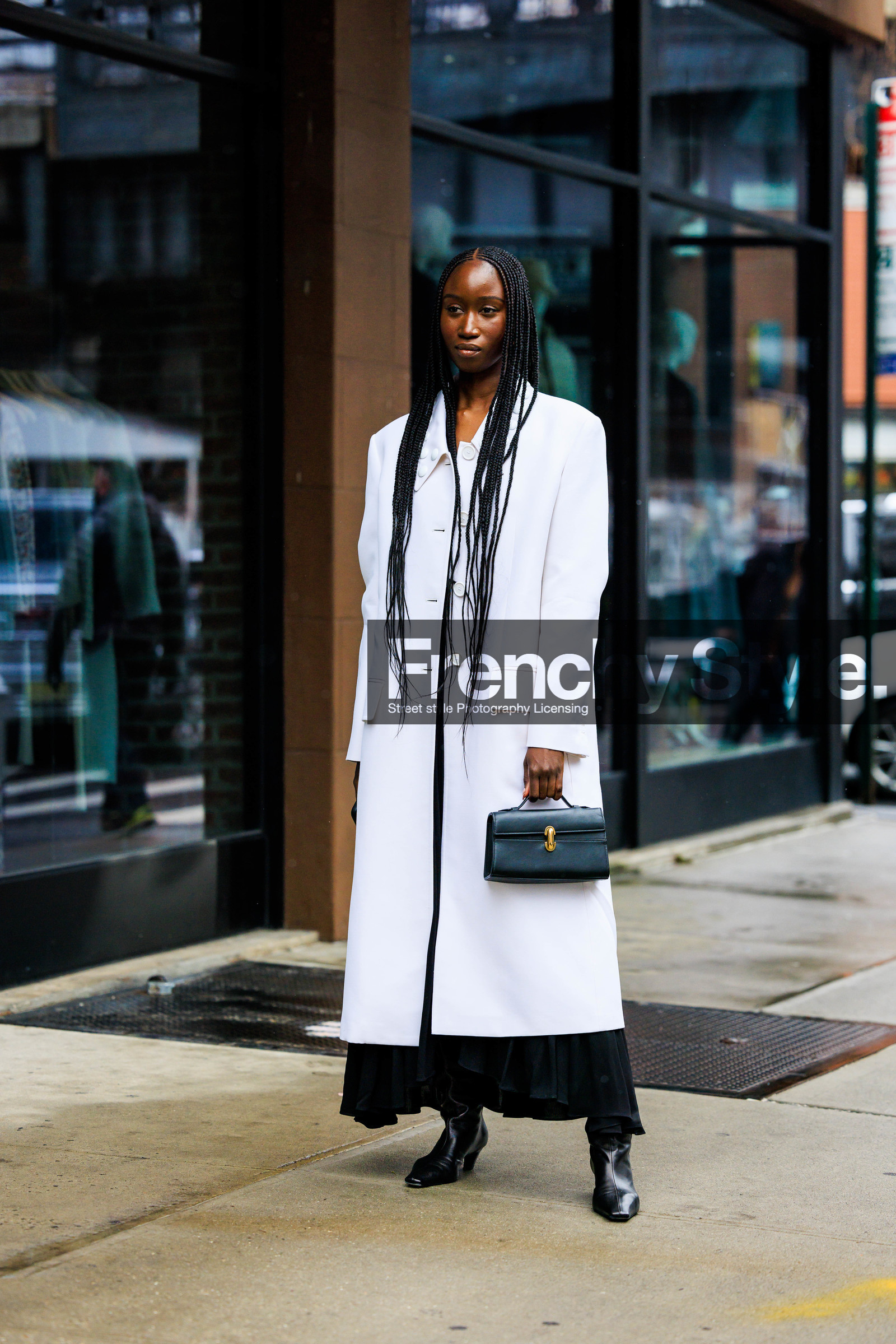black handbag, doctors bag, black leather bag, black leather boots, black boots, minimal look, minimalist look, white trench coat, white coat, long trench coat, long braids, long black skirt, black skirt, Amy sall, fashion week, frenchystyle, FW, jonathan paciullo, street style, NYFW, NEW YORK, AUTUMN WINTER 2022-2023, FALL WINTER 2022_2023, FW 22-23, vertical, full length, model
