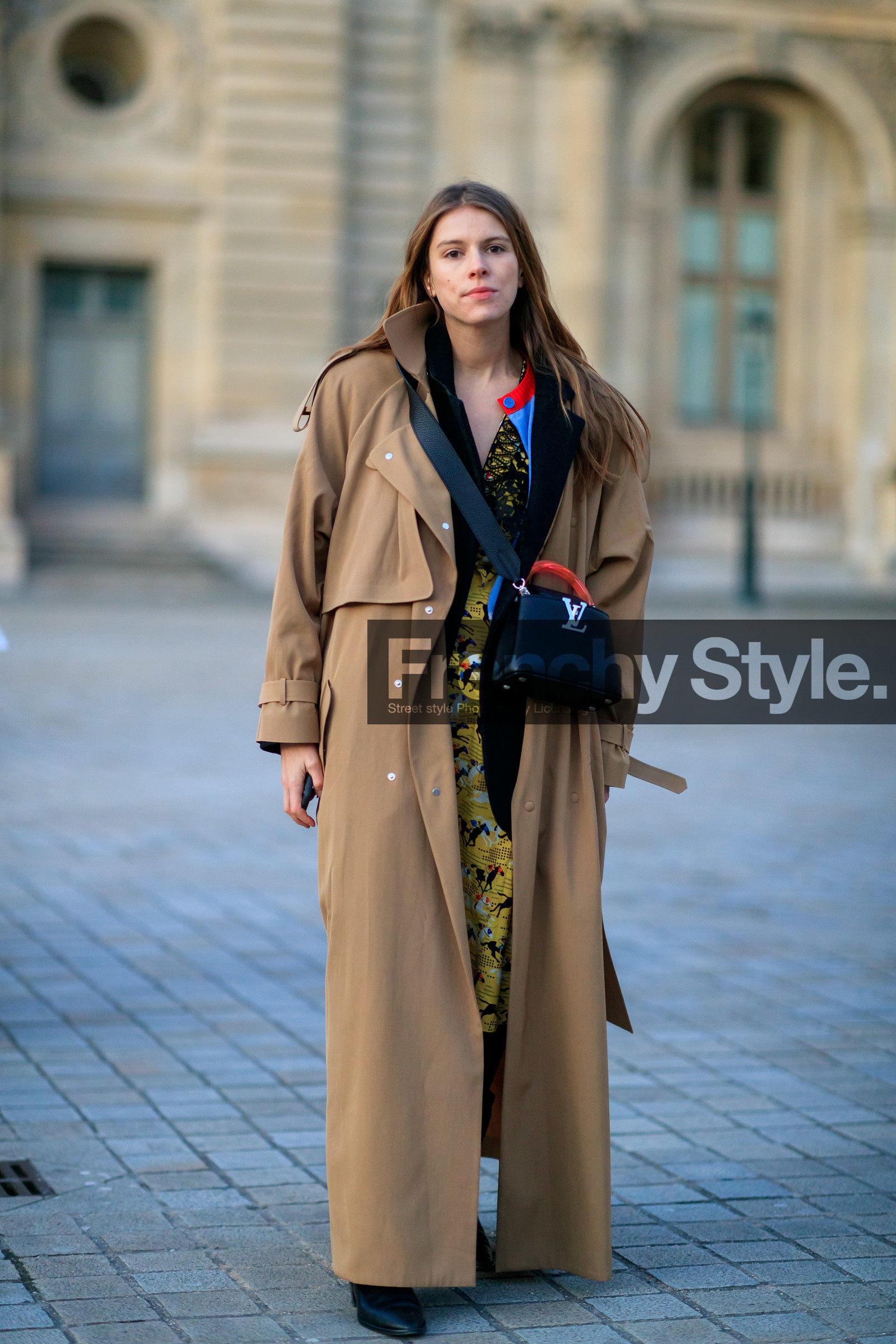 monica ainley, louis vuitton dress, louis vuitton bag, camel trenchcoat, oversize trench coat, yellow dress, black dress, animal print dress, white dress, silk dress, black leather bag, black leather boots, low boots, cowboy boots, crossbody bag, lacoste trenchcoat, fashion week, frenchystyle, FW, jonathan paciullo, street style, PFW, PARIS, vertical, full length