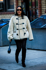 white winter jacket, furry winter coat, furry white jacket, furry short jacket, minimal look, black handbag, leather handbag, black pants, black boots, fashion week, frenchystyle, FW, jonathan paciullo, street style, NYFW, NEW YORK, AUTUMN WINTER 2022-2023, FALL WINTER 2022_2023, FW 22-23, vertical, full length
