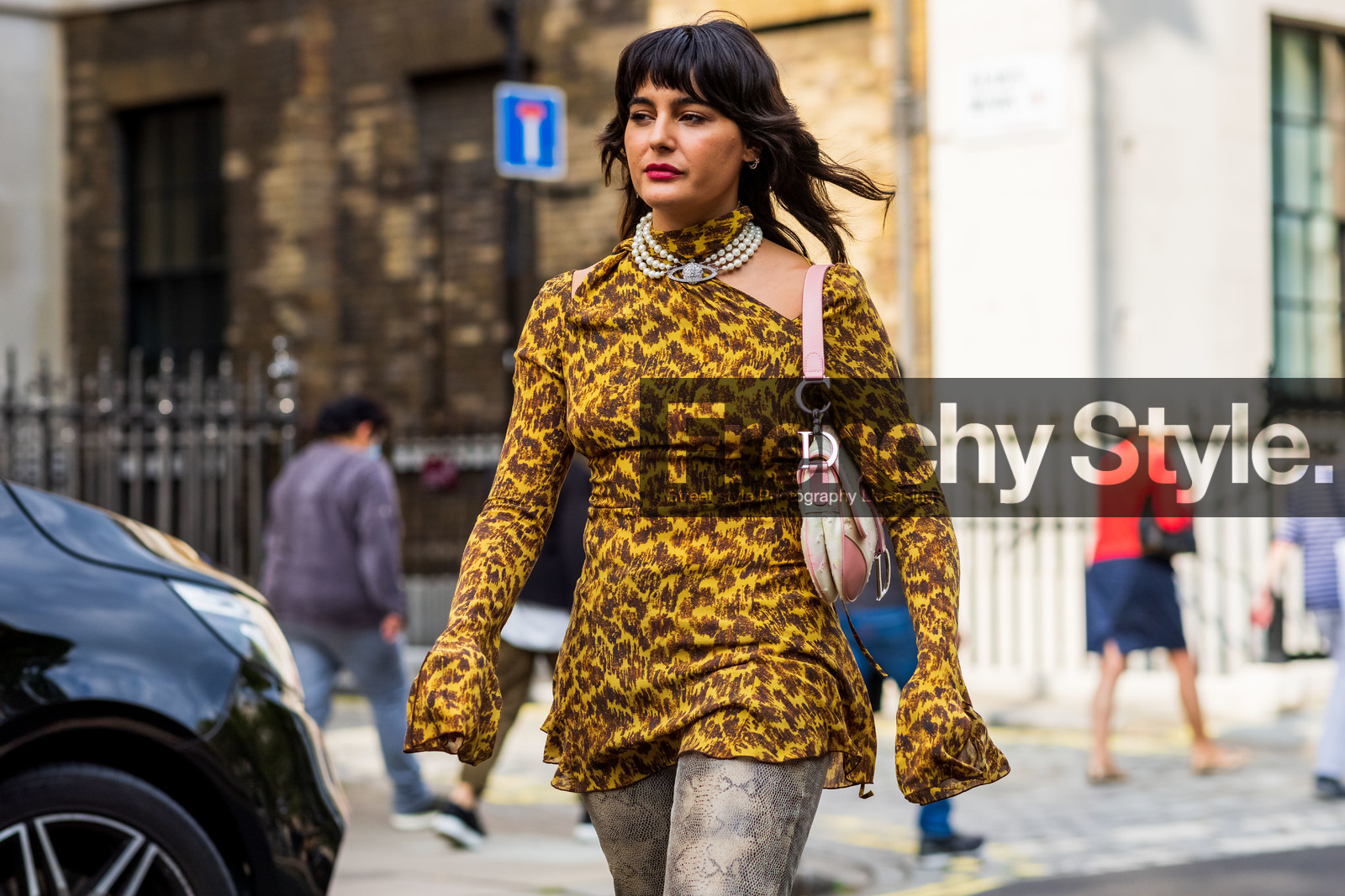 Maria Bernad, animal print, print, saddle, dior, necklace, vivienne westwood, yellow, fashion week, frenchystyle, FW, jonathan paciullo, street style, SPRING SUMMER 2022, SS 22, LFW, LONDON, horizontal, atmosphere details, detail