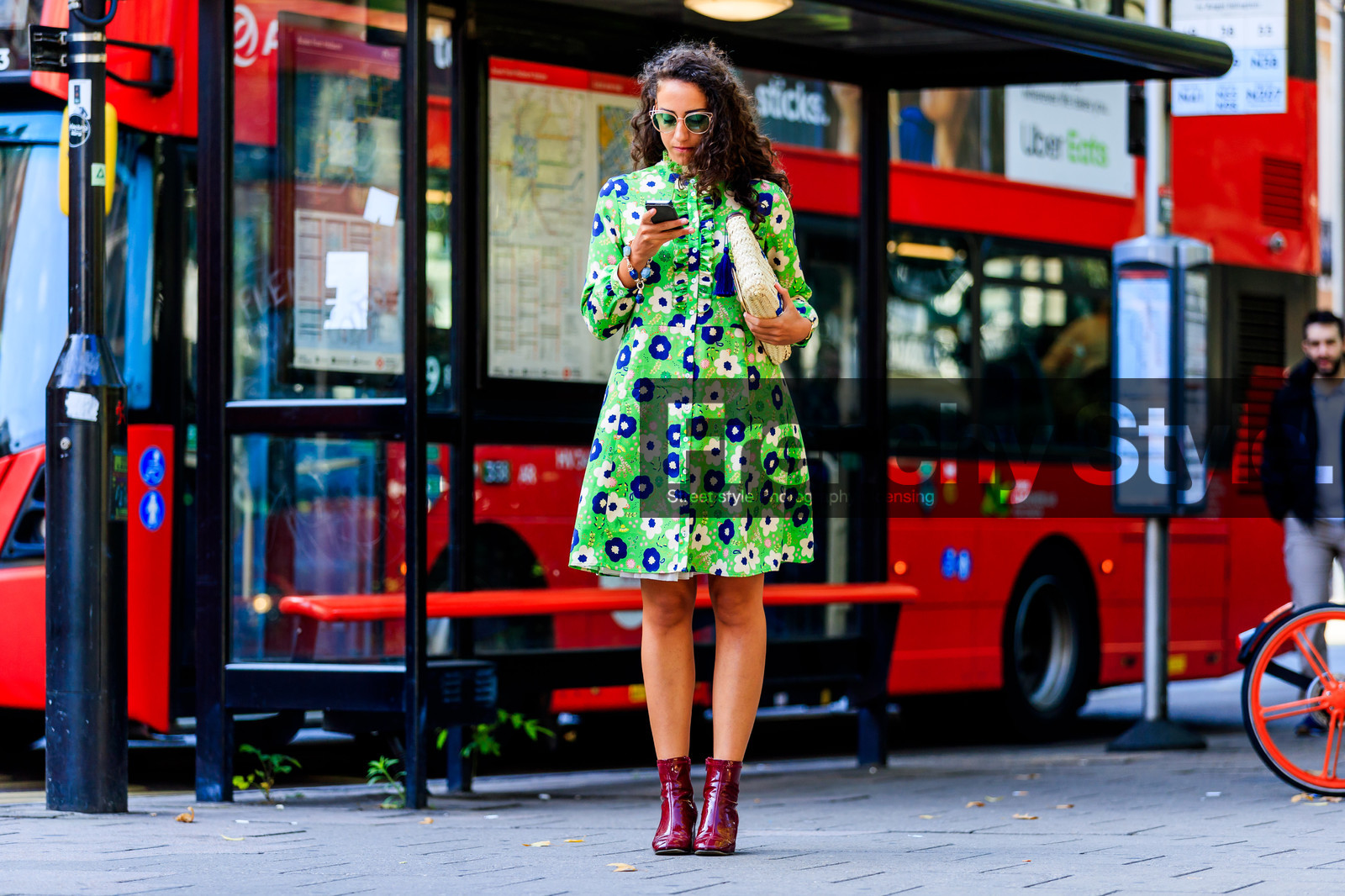 bordeaux, burgundy, floral, flowers, graphic dress, green dress, high heels, leather bag, leather shoes, printed dress, red boots, straw bag, sunglasses, fashion week, frenchystyle, FW, jonathan paciullo, street style, LFW, LONDON, SPRING SUMMER 2019, SS 19, atmosphere details, horizontal, full length