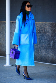 blue full look, blue coat, light blue coat, black sunglasses, blue slingback, tweed slingback, purple handbag, square bag, leather bag, fishnet stockings, Miki Cheung, street style, jonathan paciullo, FW, frenchystyle, fashion week, NYFW, NEW YORK, AUTUMN WINTER 2022-2023, FALL WINTER 2022_2023, FW 22-23, vertical, full length