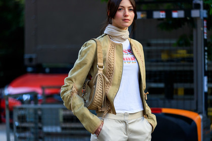 beige jacket, beige pants, beige scarf, christian dior, printed t shirt, trousers, vanille verloes, white t shirt, fashion week, frenchystyle, FW, jonathan paciullo, street style, PFW, PARIS, AUTUMN WINTER 2019-2020, AW 19-20, FALL WINTER 2019-2020, FW 19-20, horizontal, atmosphere details, detail