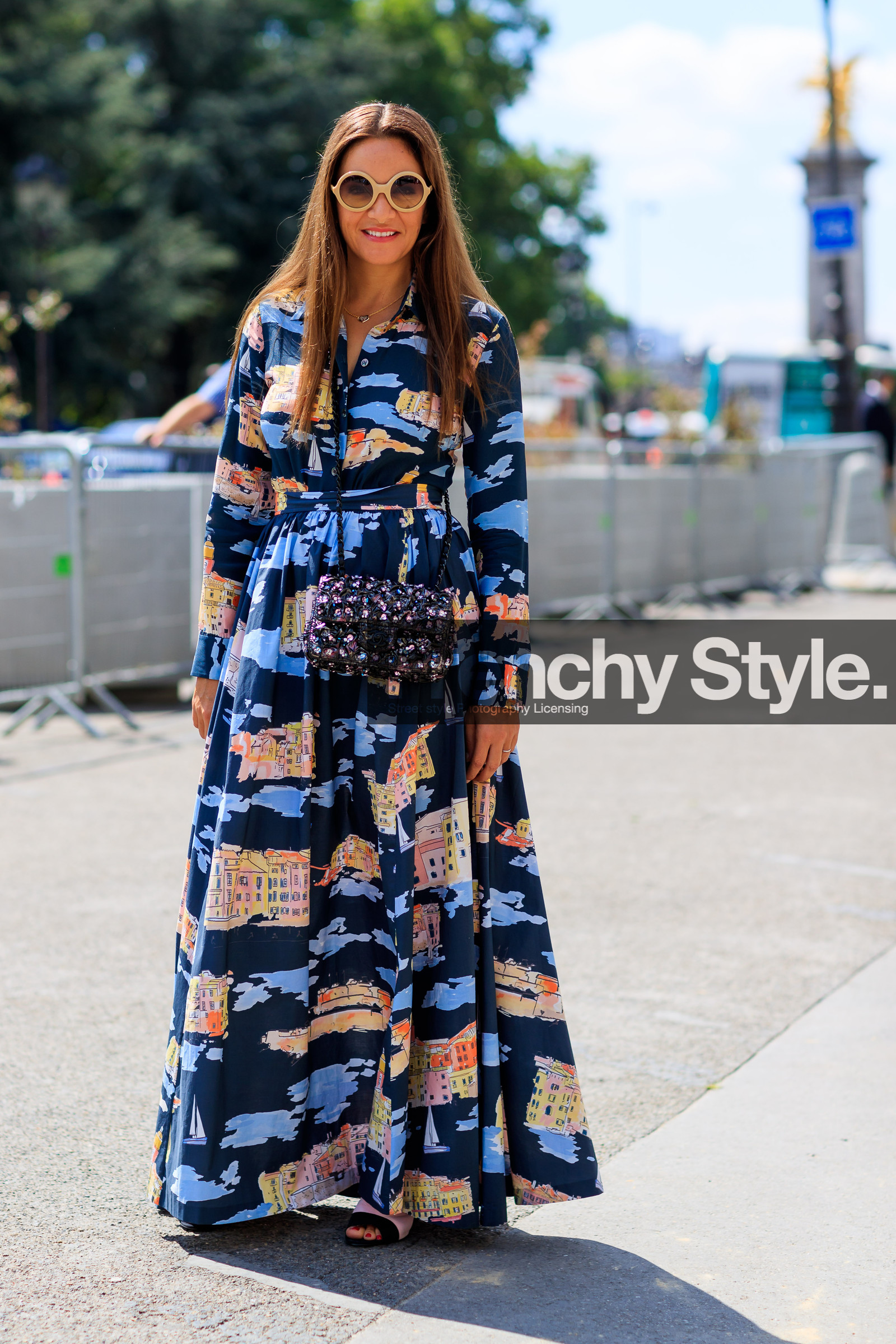 black bag, blue dress, chanel, embroidered bag, graphic bag, graphic dress, leather bag, printed bag, printed dress, shiny bag, sunglasses, fashion week, frenchystyle, FW, jonathan paciullo, street style, PFW, PARIS, vertical, full length, AUTUMN WINTER 2018-2019, FALL WINTER 2018-2019, FW 18-19, celenie laura fleur, laure heriard dubreuil