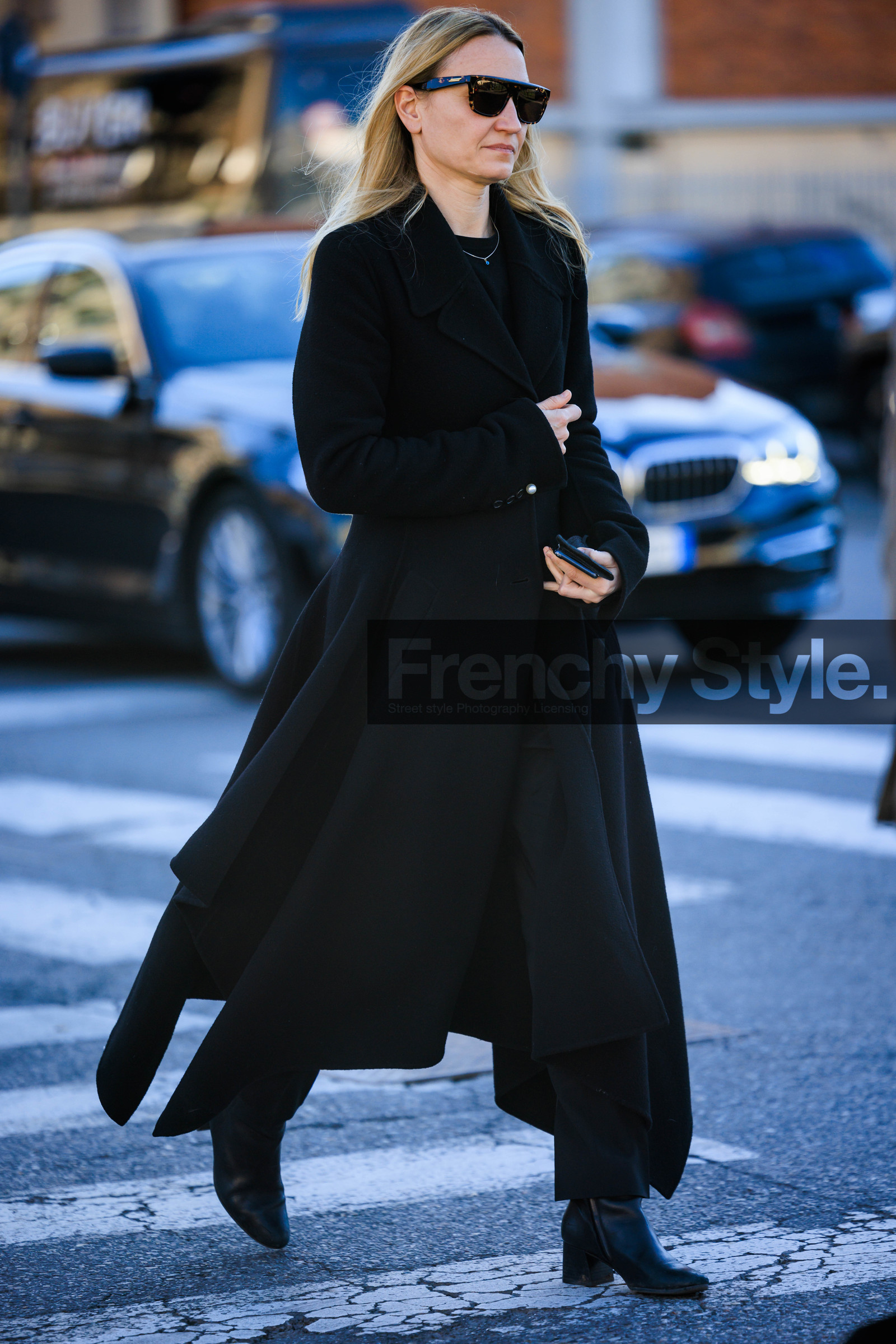black total looks, black sunglasses, assymetric trench, fashion week, frenchystyle, FW, jonathan paciullo, street style, vertical, full length