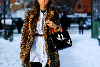 atmosphere details, AUTUMN WINTER 2017-2018, AW 17-18, black bag, brown coat, detail, FALL WINTER 2017-2018, fashion week, frenchystyle, FW, FW 17-18, harness, horizontal, jonathan paciullo, leather bag, leopard print, NEW YORK, NYFW, printed coat, street style, white shirt