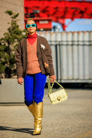 blue pants, corduroy pants, golden boots, cowboy boots, coach handbag, cream handbag, brown jacket, orange jumper, knitted jumper, kitten print cardigan, blue sunglasses, groovy sunglasses, Jasmin Savoy, fashion week, frenchystyle, FW, jonathan paciullo, street style, NYFW, NEW YORK, AUTUMN WINTER 2022-2023, FALL WINTER 2022_2023, FW 22-23, vertical, full length