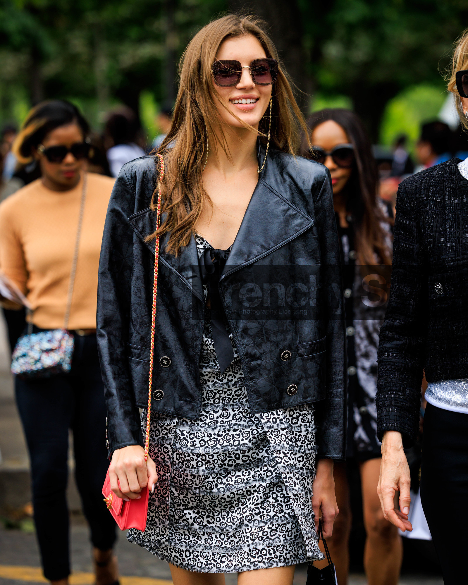 fashion week, frenchystyle, FW, jonathan paciullo, street style, PFW, PARIS, FW 23-24, FALL WINTER 2023-2024, AUTUMN WINTER 2023-2024, HAUTE COUTURE, vertical, atmosphere details, detail