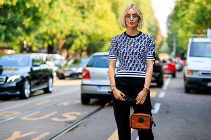 black and white, black pants, brown bag, graphic sweater, leather bag, necklace, printed sweater, suede bag, sunglasses, trousers, watch, street style, jonathan paciullo, FW, frenchystyle, fashion week, MFW, MILAN, SPRING SUMMER 2019, SS 19, atmosphere details, horizontal, detail