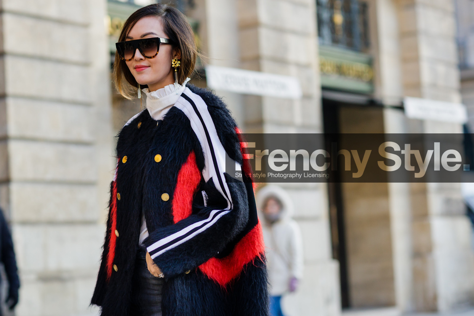 black coat, black denim, black fur coat, earrings, Fur coat, striped coat, striped jacket, sunglasses, turtleneck sweater, fashion week, frenchystyle, FW, jonathan paciullo, street style, PFW, PARIS, SPRING SUMMER 2017, SS 17, HAUTE COUTURE, atmosphere details, detail, horizontal, Chriselle Lim